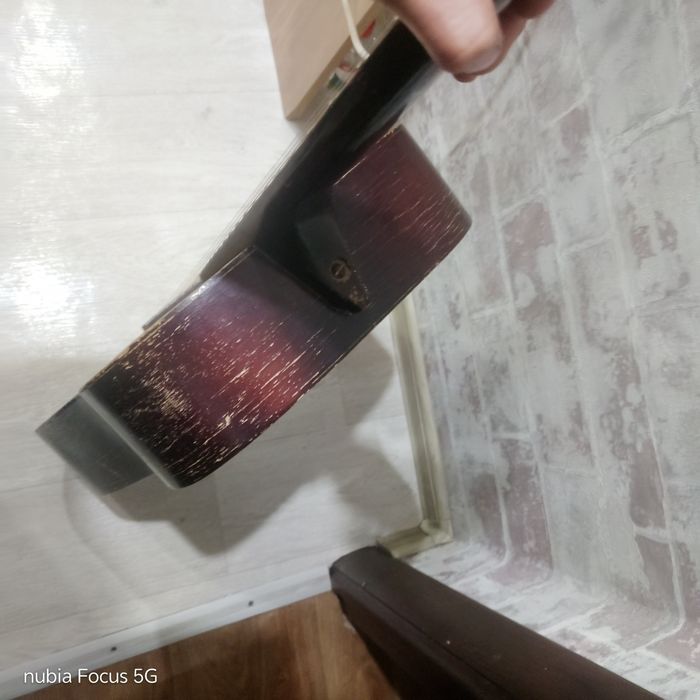 Продам гитару советскую