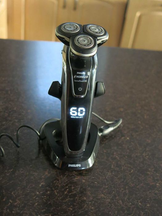 Безжична електрическа самобръсначка Philips Norelco SensoTouch 3D