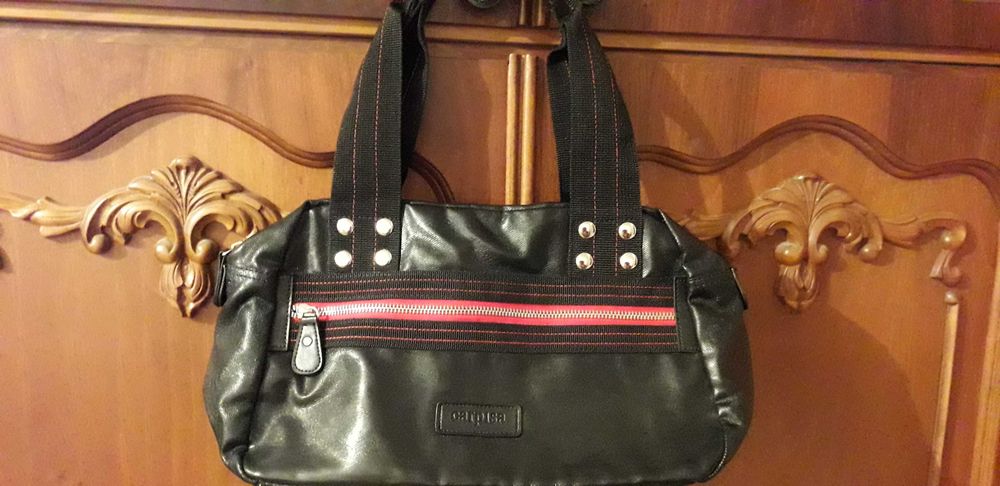 Geanta marca Carpisa