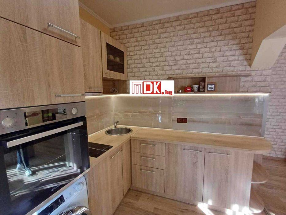 Продава се Тристаен апартамент в Пловдив, Съдийски - 101 кв.м за 1040 €/кв.м - Снимка #3