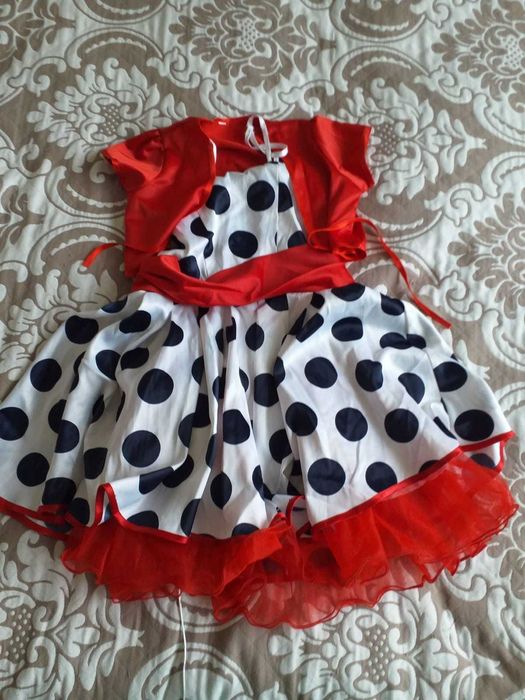 Продам платье для девочки