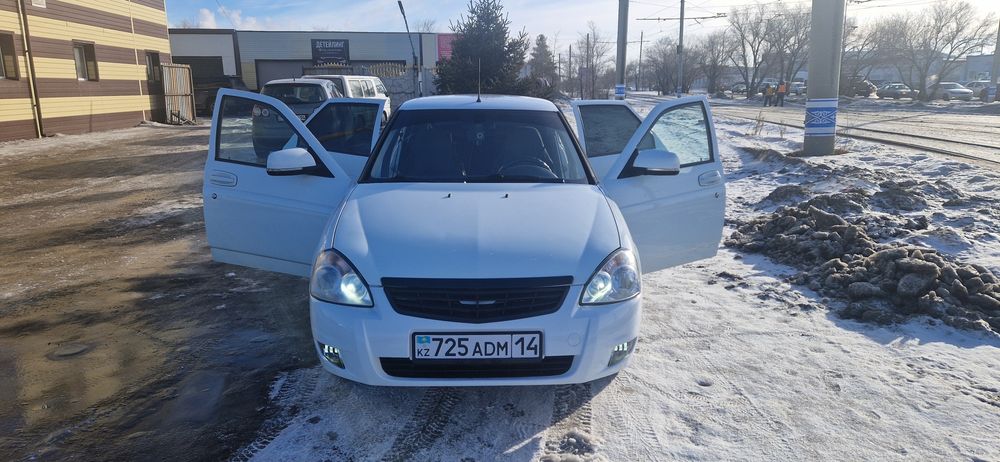 Продам приору 2013 год