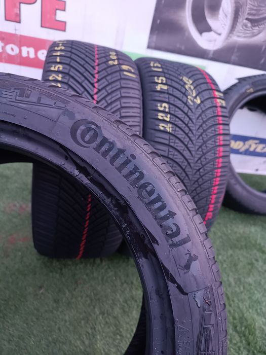 225.45.17 2x Continental 2x Goodyear