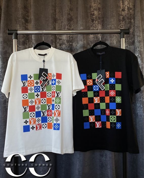 Tricou Louis Vuitton Multi-Logo Print • Calitate TOP • Cod QR