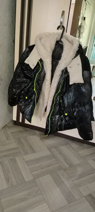 Продам зимнюю куртку