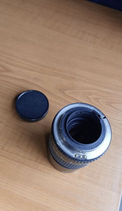 Продавам обектив Praktikar F 2.8/135 mm