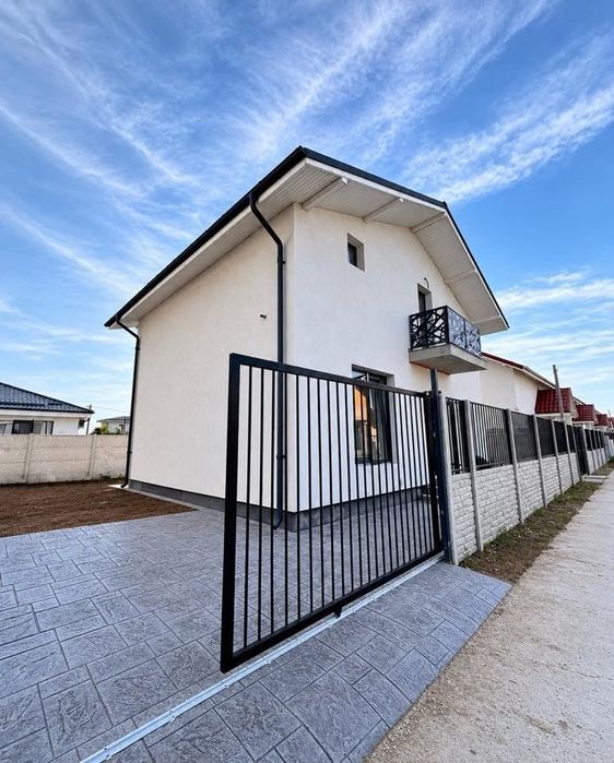 Casa individuala de vanzare