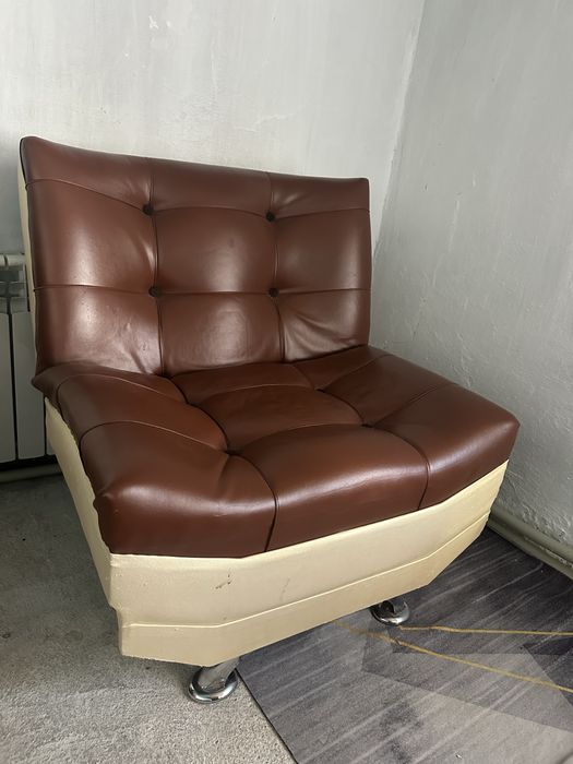 Продам диван в хорошем состоянии,2кресла