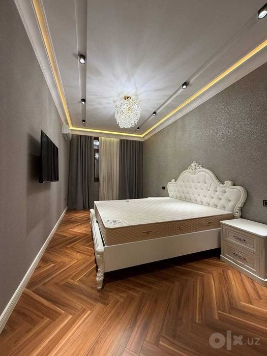 6 комнат Golden House Парисен