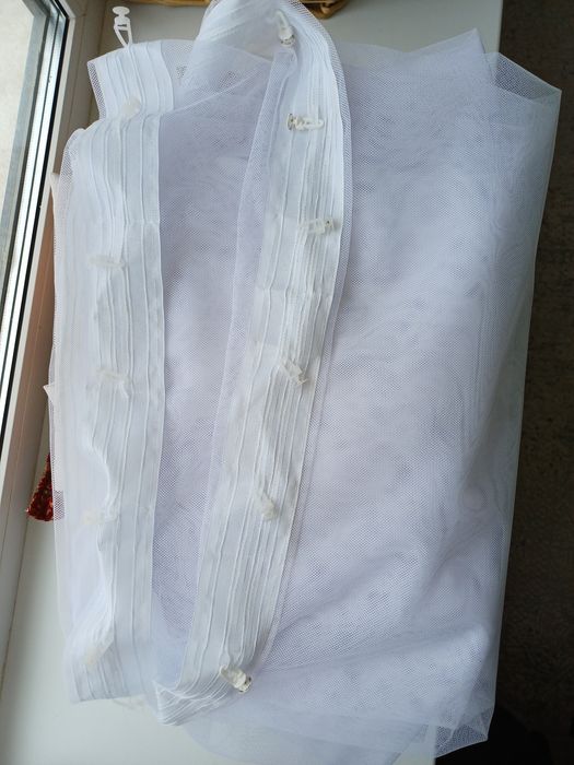 Продам недорого тюль и шторы