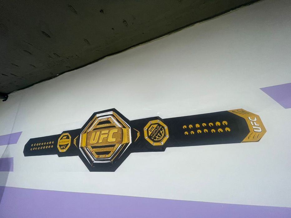 Роспись на стене