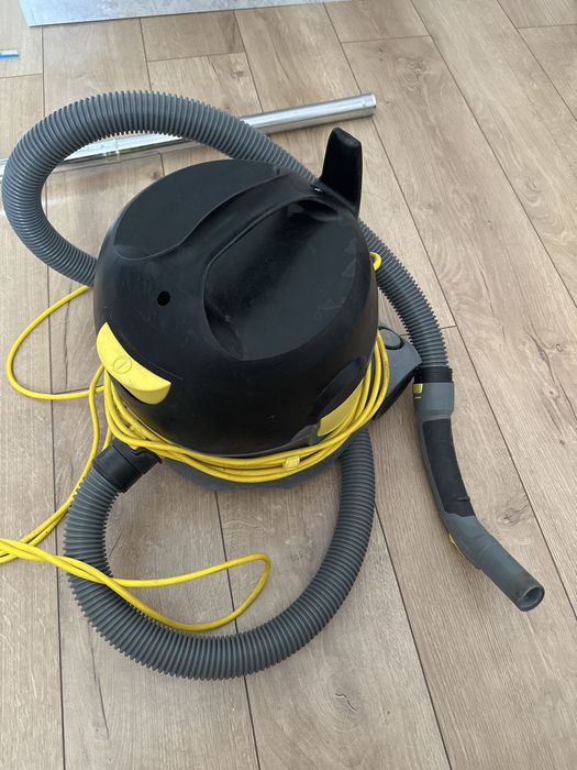 Прдам пылесос Karcher