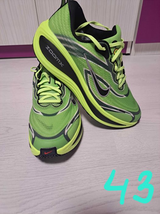 Мъжки маратонки   Nike Vomero Plus Ekiden Pack Volt