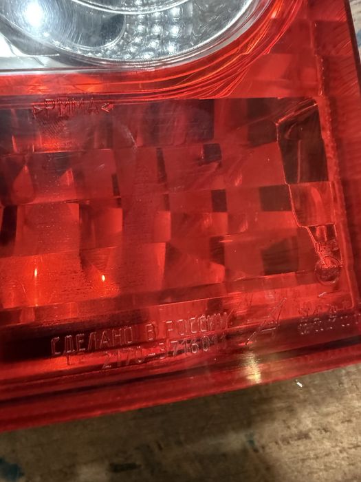 Фонарь приора левый оригинал