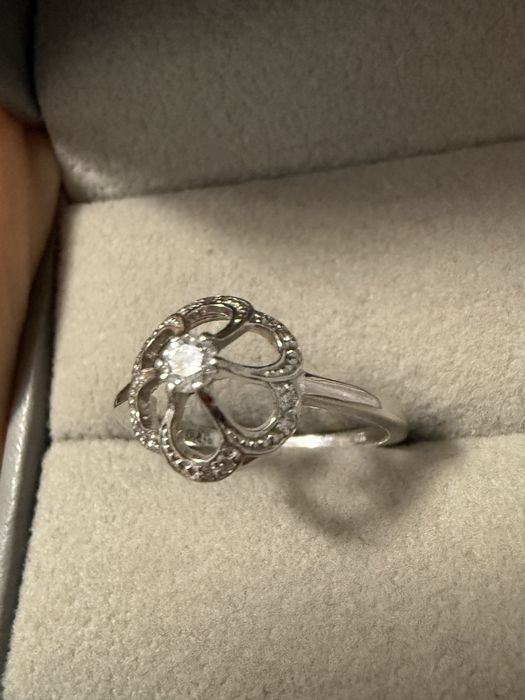 Бриллиантовое кольцо