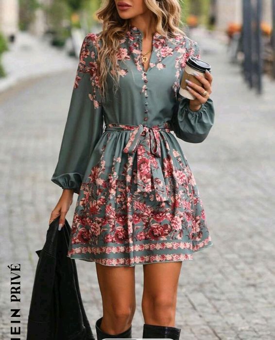 Рокля до коленете