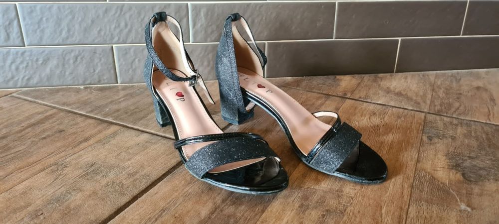 Vand 4 p sandale elegante