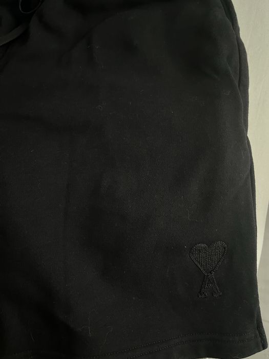 Мъжки къси панталони AMI Paris Black (М)