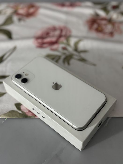 iPhone 11 White, 64gb, liber de retea, stare impecabila (Baterie 100%)