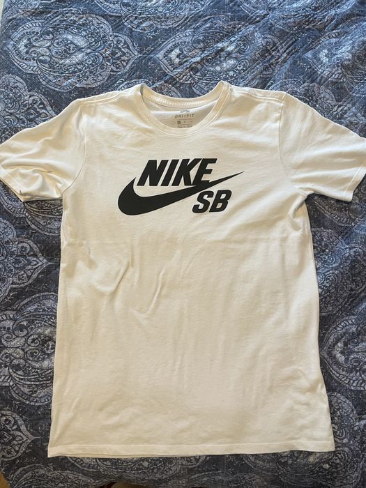 Tricou de dama Nike SB din bumbac