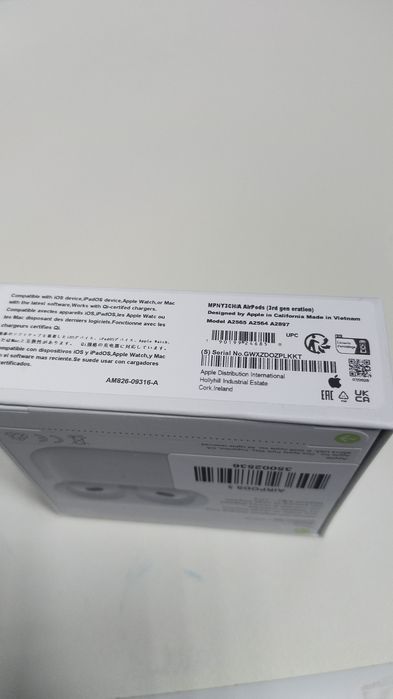 Срочно продам AIRPODS 3