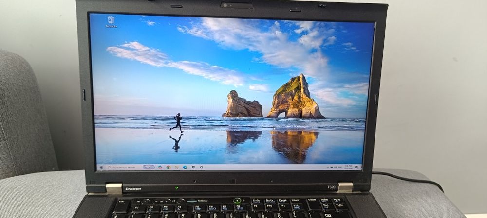 Продавам лаптоп Lenovo  T520