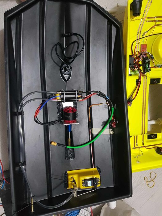 Navomodel sonar lucky si autopilot