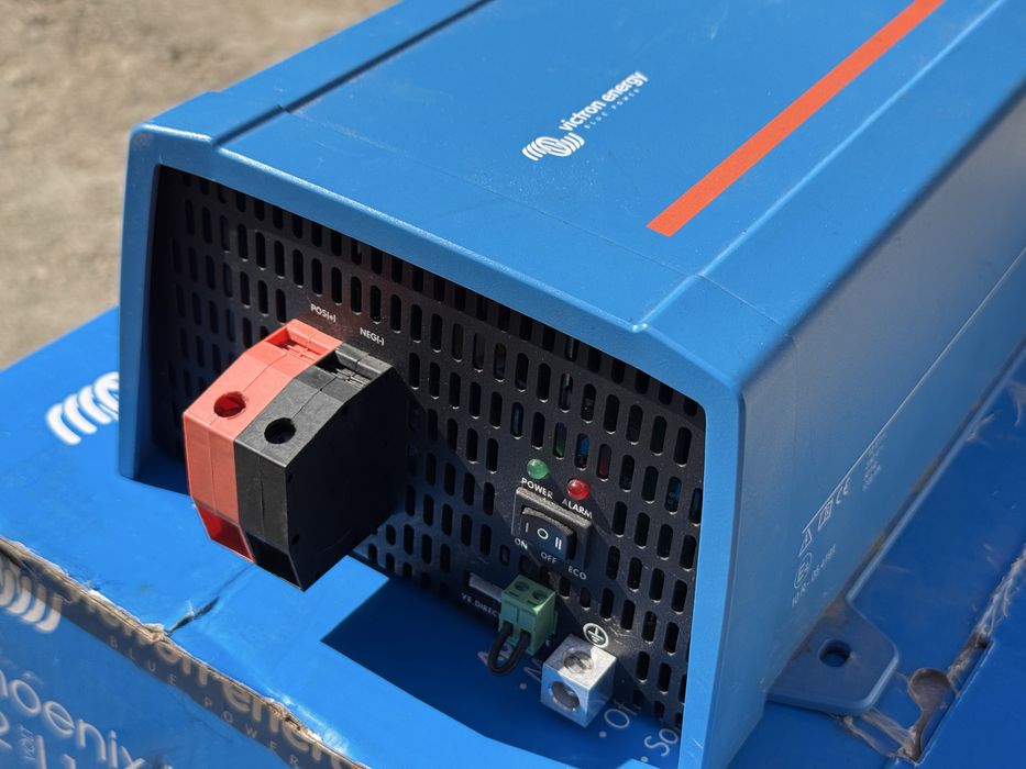Invertor auto Victron Energy Phoenix 1200w