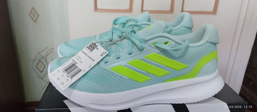 Оригинал. С Америки - кроссовки Адидас.