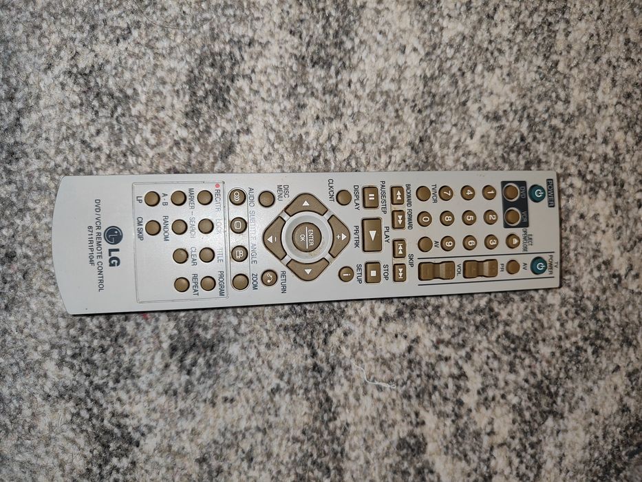Комбинирано DVD/VHS LG V280