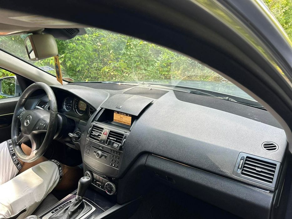 Mercedes C220 / 2010 diesel /// accept schimburi