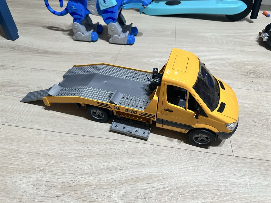 Jucarii Bruder Jeep politie , masina de gunoi , macara , tractor