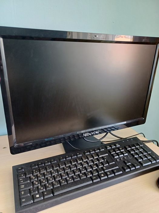 Продам моноблок Hibertek