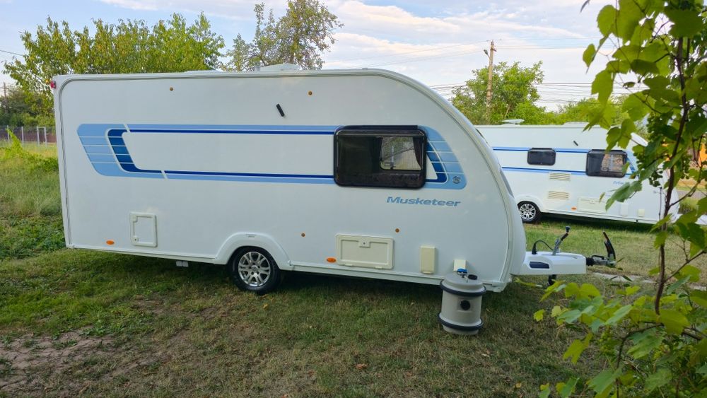 Rulota 2012 (2 zone) 1268 Kg, Off Camping, Boiler Gaz, Baterie 12v, Dus, Swift Sprite Foarte usoara