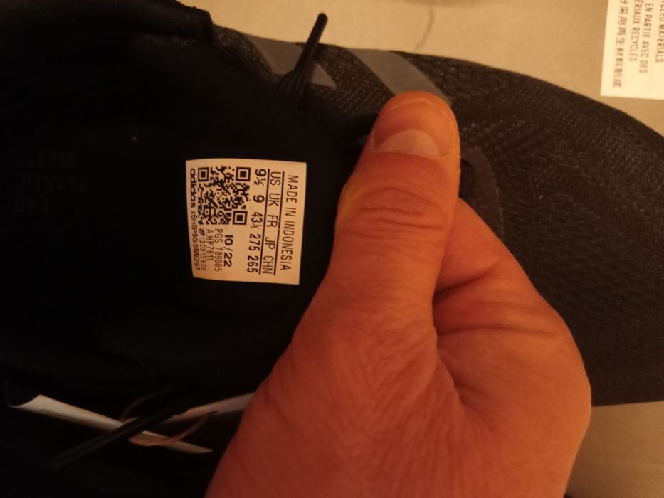 Продавам нови Маратонки