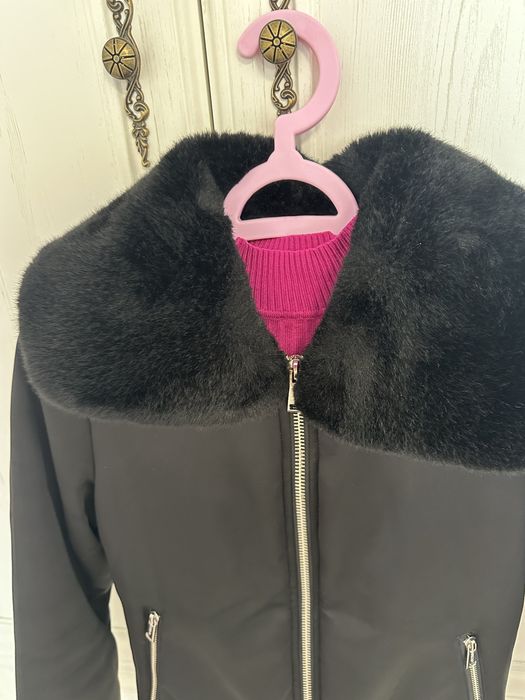 Яке GUESS + панталон, 50 лв