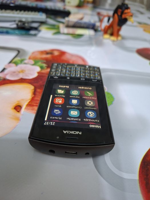 Nokia 303 в хорошем состоянии