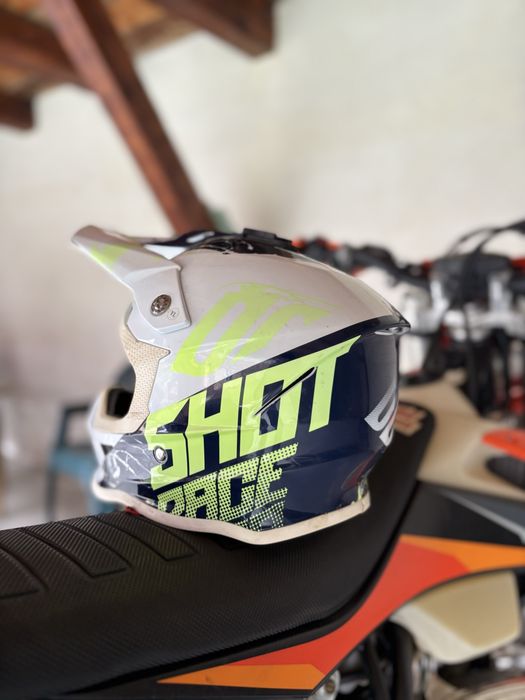 Casca enduro shot