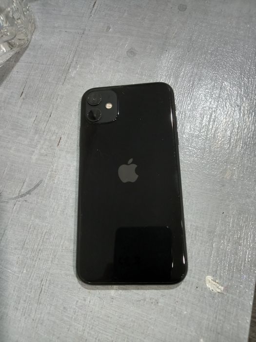 IPhone 11, в хорошем рабочем состоянии.