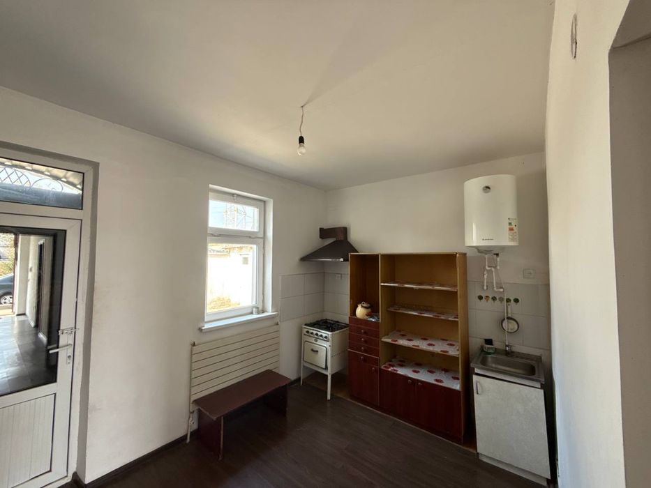 Uy sotiladi Yangyol tumani Gulbahor