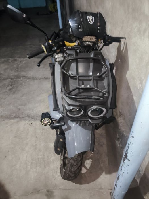 Продам скутер танк GST TANK