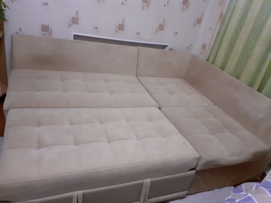 Диван продам         .