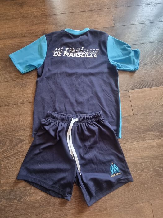 Детски спортен екип