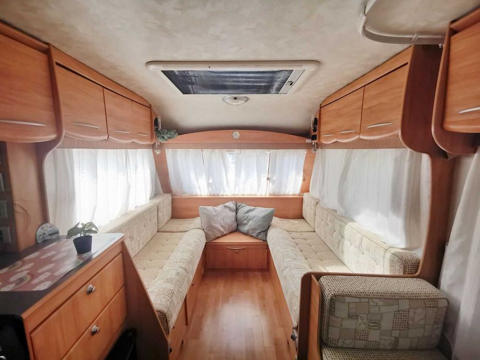 Vând Rulota marca Adria Adora Caravan, fabricatie europeana, din anul 2006, modelul de varf de la Adria.