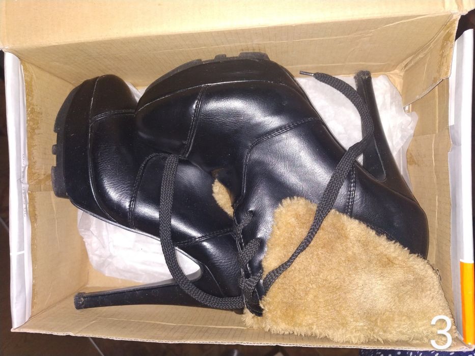 Обувки маркови спортни , висок ток или сандали