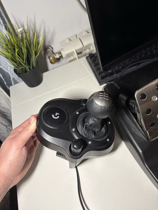 Schimbător Logitech (Shifter) – pentru G29 / G920 / G923
