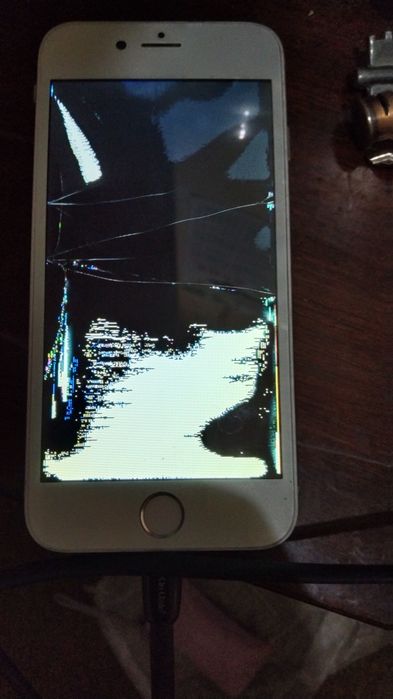 Телефоны на запчасти.