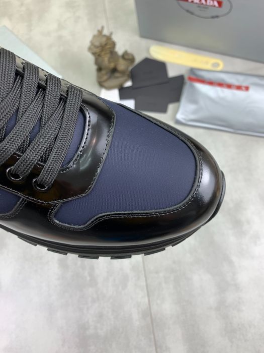 Маратонки  40 номер