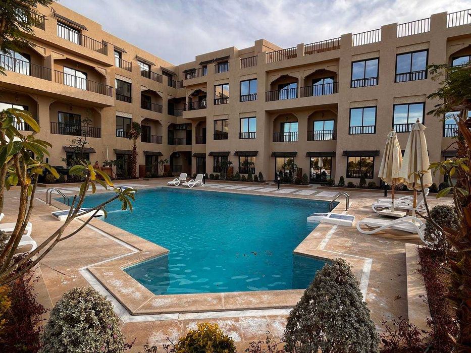 Квартиры с садом и бассейном в тихом районе Хургады