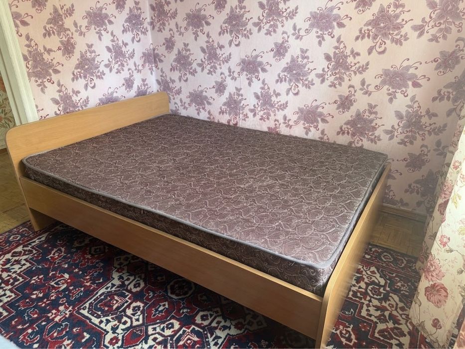 Кровать 2м x 1.60м